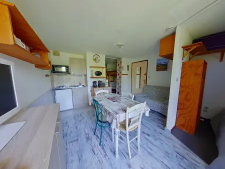 Studio lumineux avec loggia et parking aux Rousses - Photo 1