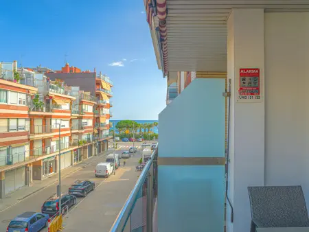 Appartement rénové avec terrasse, proche plage et parking - Photo 1