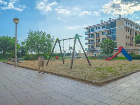 Appartement rénové avec terrasse, proche plage et parking - Photo 15