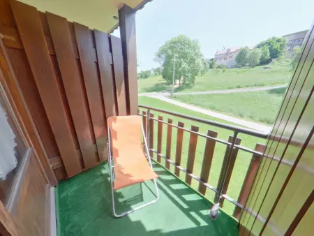 Studio lumineux avec loggia proche village des Rousses - Photo 2