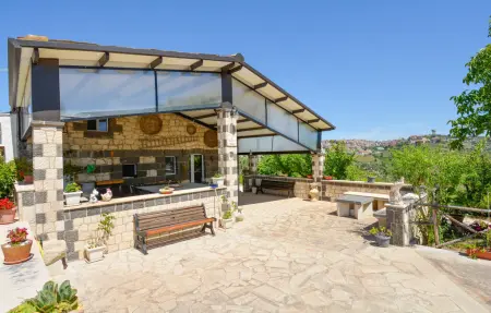Maison 5 personnes à Monterosso Almo - Photo 1