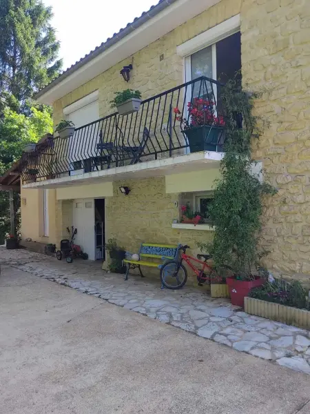 Charmant appartement 2 chambres à Saint-Geniès avec jardin - Photo 1