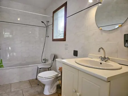 La Cerisette, Villa spacieuse avec piscine et bain à remous - Photo 23