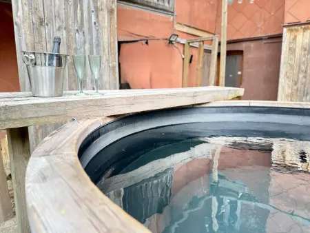 Aux Berges du Lac, Gite au lac de Warfa avec piscine, spa & sauna - Photo 2
