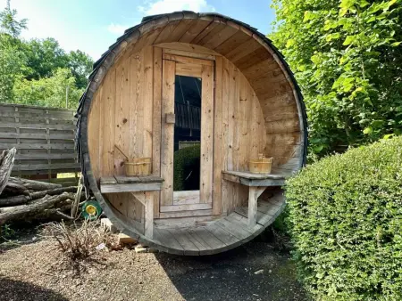 Aux Berges du Lac, Gite au lac de Warfa avec piscine, spa & sauna - Photo 4