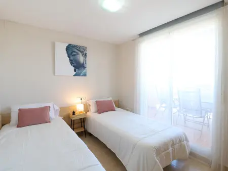 Grand appartement 3 chambres, grande terrasse, clim, à 600m de la plage - Photo 6