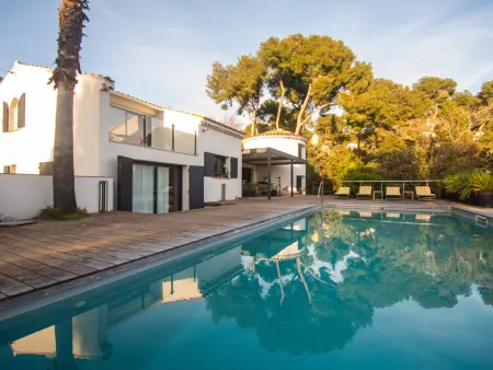 Carqueiranne: Villa de Charme avec Piscine, Vue Mer, pour 8 Personnes - Photo 1