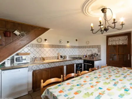 Grande maison rénovée avec WIFI, idéale pour familles - Photo 4