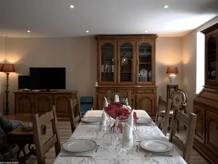 Charmant gîte rénové dans parc avec terrasse, Gite 4 personnes à Montagney - Photo 1