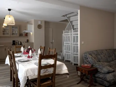 Charmant gîte rénové dans parc avec terrasse, Gite 4 personnes à Montagney - Photo 5