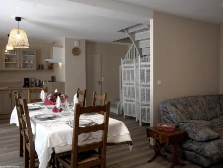 Charmant gîte rénové dans parc avec terrasse, Gite 4 personnes à Montagney - Photo 6