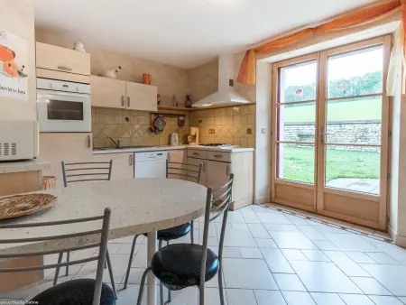 Maison spacieuse près de Vesoul avec cheminée, idéale pour familles - Photo 9