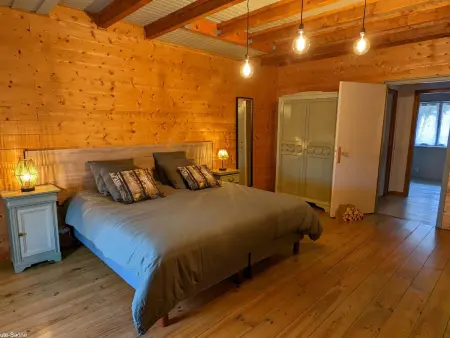 Gîte paisible dans une ancienne ferme avec WIFI et parking à Saint-Bresson - Photo 1