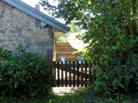 Gîte paisible dans une ancienne ferme avec WIFI et parking à Saint-Bresson - Photo 2