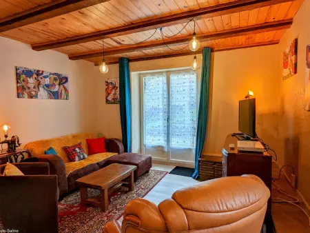 Gîte paisible dans une ancienne ferme avec WIFI et parking à Saint-Bresson - Photo 6