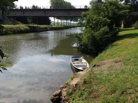 Gîte du Pêcheur isolé avec grande capacité près de la Saône - Photo 22