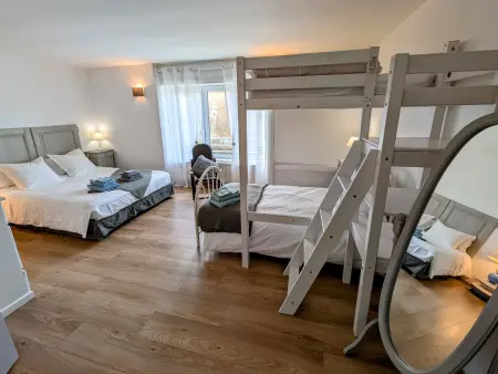 Gîte rénové XVIIIème siècle, animaux acceptés, jardin clôturé - Photo 1