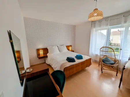 Gîte rénové XVIIIème siècle, animaux acceptés, jardin clôturé - Photo 18