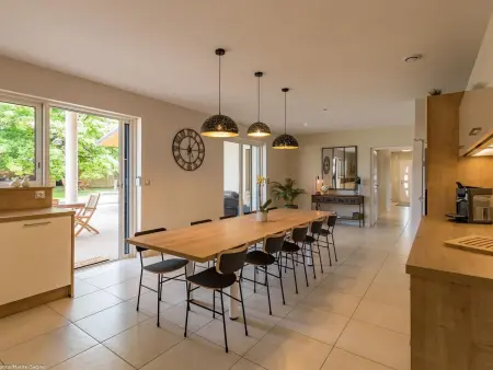Gîte moderne et lumineux à Gy avec grand salon, jardin et jeux pour enfants - Photo 7