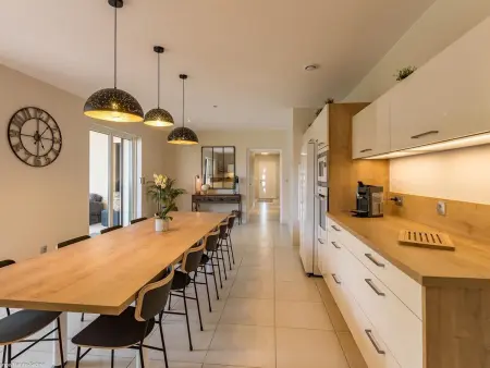 Gîte moderne et lumineux à Gy avec grand salon, jardin et jeux pour enfants - Photo 10