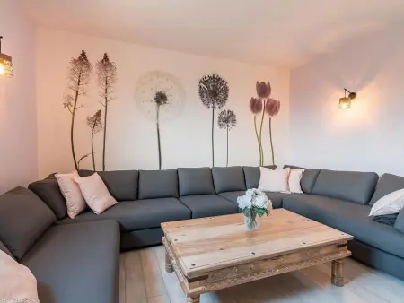 Gîte moderne et lumineux à Gy avec grand salon, jardin et jeux pour enfants - Photo 11