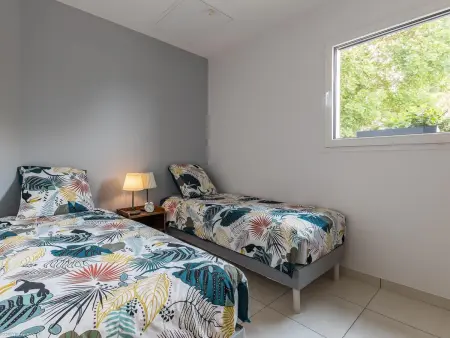 Gîte moderne et lumineux à Gy avec grand salon, jardin et jeux pour enfants - Photo 13