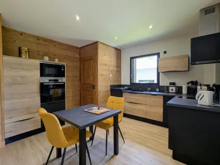 Lodge élégant avec spa privatif et espace bien-être - Photo 6