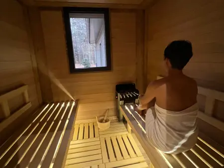 Lodge élégant avec spa privatif et espace bien-être - Photo 26