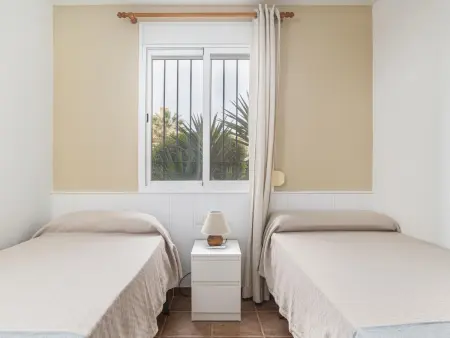 Confort et intimité à Chiclana : 2 chambres, jardin privé, animaux admis - Photo 12