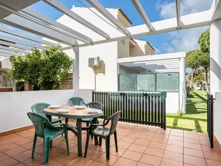 Maison mitoyenne élégante près de la plage avec piscine et parking - Photo 2