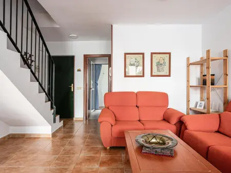 Maison mitoyenne élégante près de la plage avec piscine et parking - Photo 4