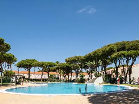 Maison mitoyenne élégante près de la plage avec piscine et parking - Photo 22