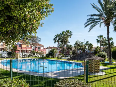 Charmant appartement à Chiclana avec piscine et parking - Photo 21