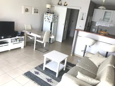Le Croisic - T2 Confortable, 2-4 Couchages, Animaux Admis, Parking - Photo 8