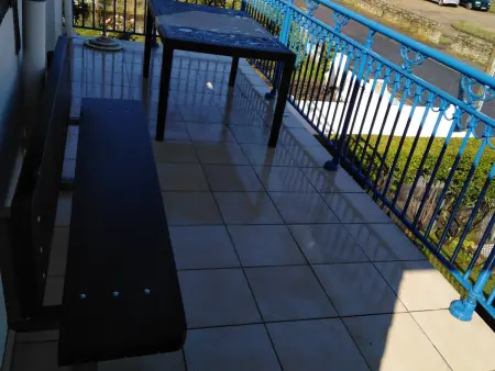 Appartement au 1er étage avec terrasse - 2 chambres, 4 personnes, parking face à la mer - Photo 2