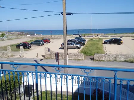 Appartement au 1er étage avec terrasse - 2 chambres, 4 personnes, parking face à la mer - Photo 9