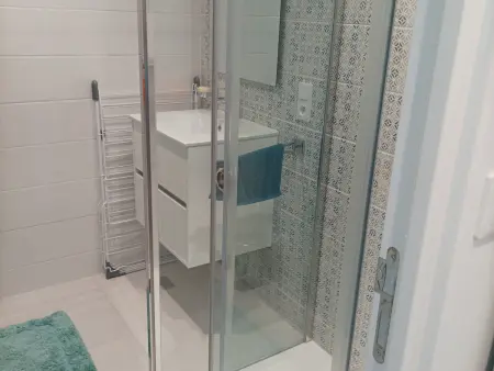 Charmant duplex proche centre avec garage et 2 chambres king size - Photo 8