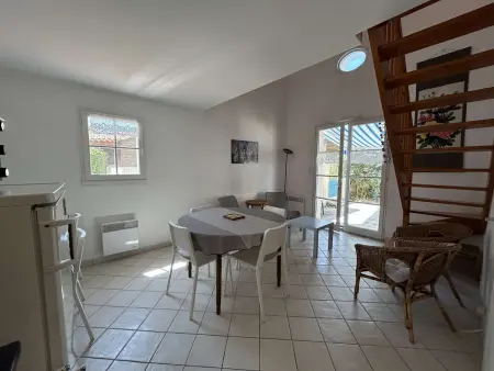 Pavillon près de l'océan avec piscine chauffée sécurisée - Photo 4
