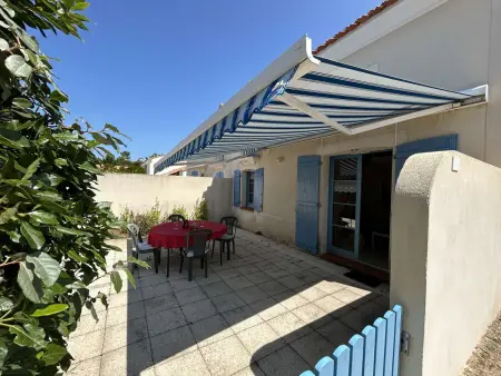 Pavillon près de l'océan avec piscine chauffée sécurisée - Photo 18