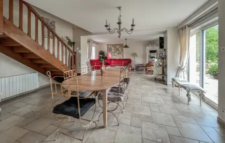 Gite avec piscine et jacuzzi, Maison 8 personnes à Seigy - Photo 1