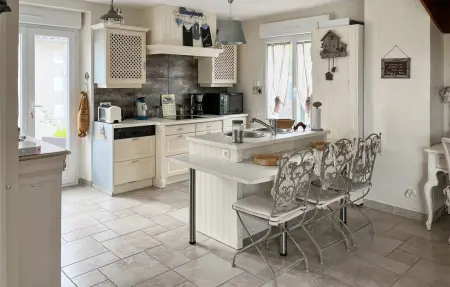 Gite avec piscine et jacuzzi, Maison 8 personnes à Seigy - Photo 7
