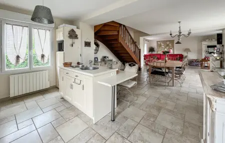 Gite avec piscine et jacuzzi, Maison 8 personnes à Seigy - Photo 8