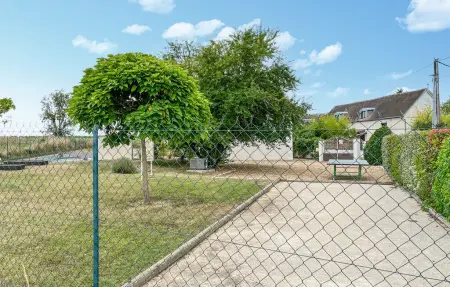 Gite avec piscine et jacuzzi, Maison 8 personnes à Seigy - Photo 13