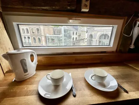 Le Cent Quarante, Logement insolite large de 140cm au cœur de Spa - Photo 6