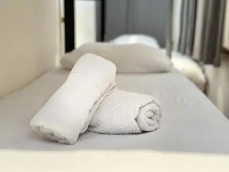 Le Cent Quarante, Logement insolite large de 140cm au cœur de Spa - Photo 11