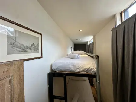 Le Cent Quarante, Logement insolite large de 140cm au cœur de Spa - Photo 12
