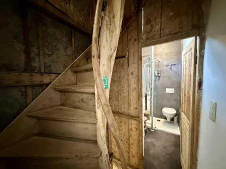 Le Cent Quarante, Logement insolite large de 140cm au cœur de Spa - Photo 18