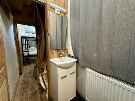 Le Cent Quarante, Logement insolite large de 140cm au cœur de Spa - Photo 20