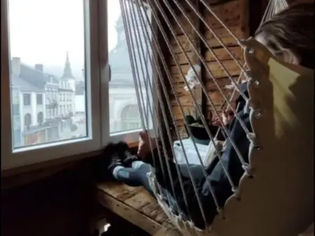 Le Cent Quarante, Logement insolite large de 140cm au cœur de Spa - Photo 24