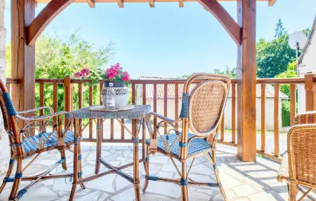 Charmante Maison avec piscine, Maison 8 personnes à Savignac les Églises - Photo 2